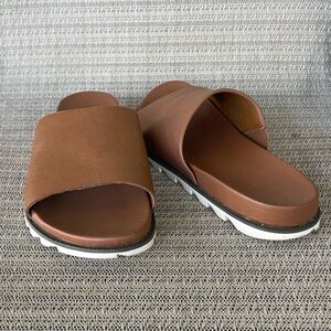 Sorel Roaming Decon Slide Sandal in Velvet Tan Size 8.5